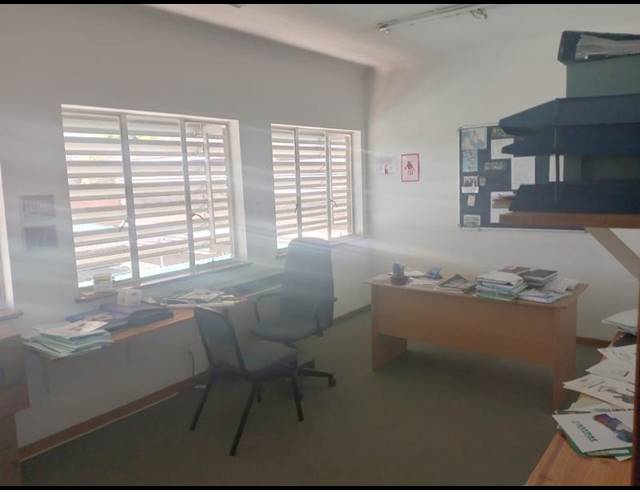 OFFICE PROPERTY TO RENT IN WILLOWTON
